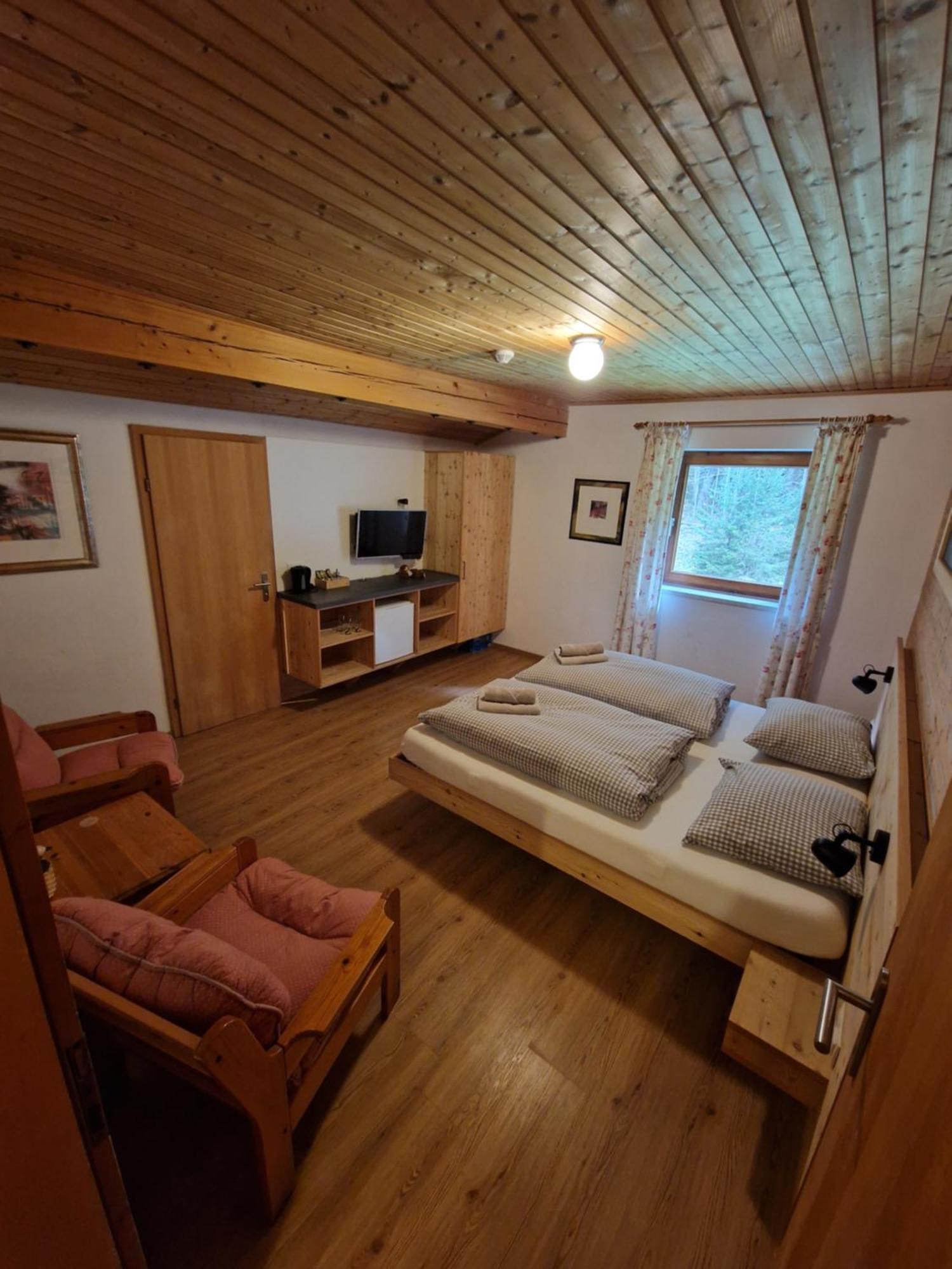 Garni Baerenwirt Bed & Breakfast Лойташ Екстериор снимка