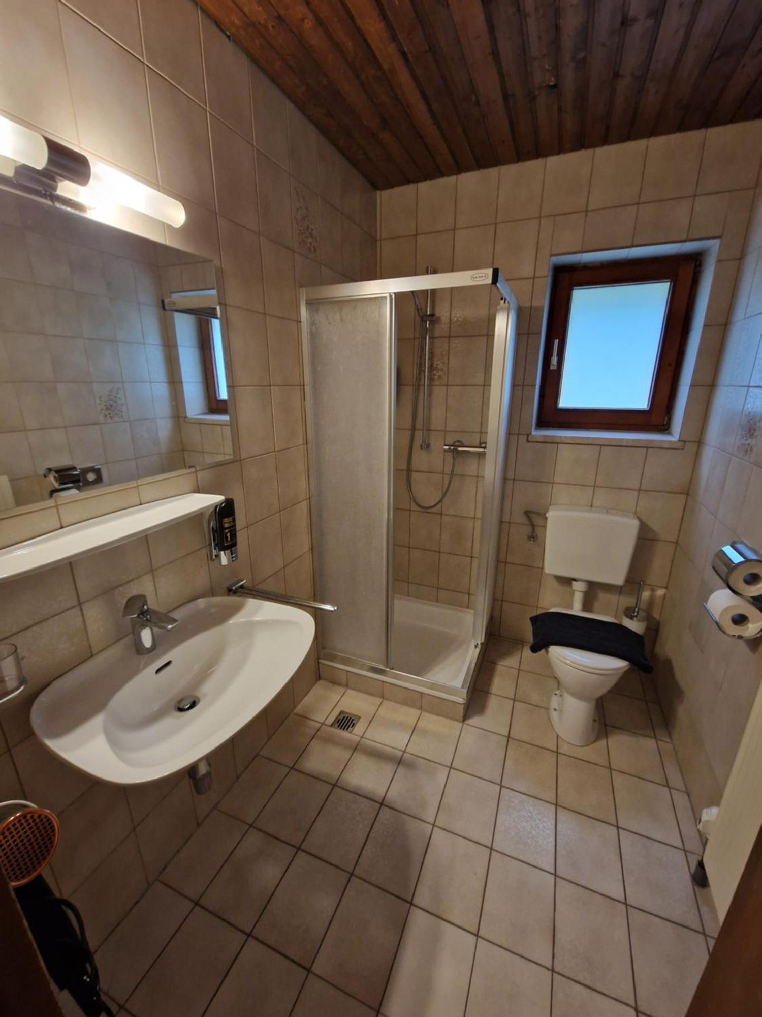 Garni Baerenwirt Bed & Breakfast Лойташ Екстериор снимка