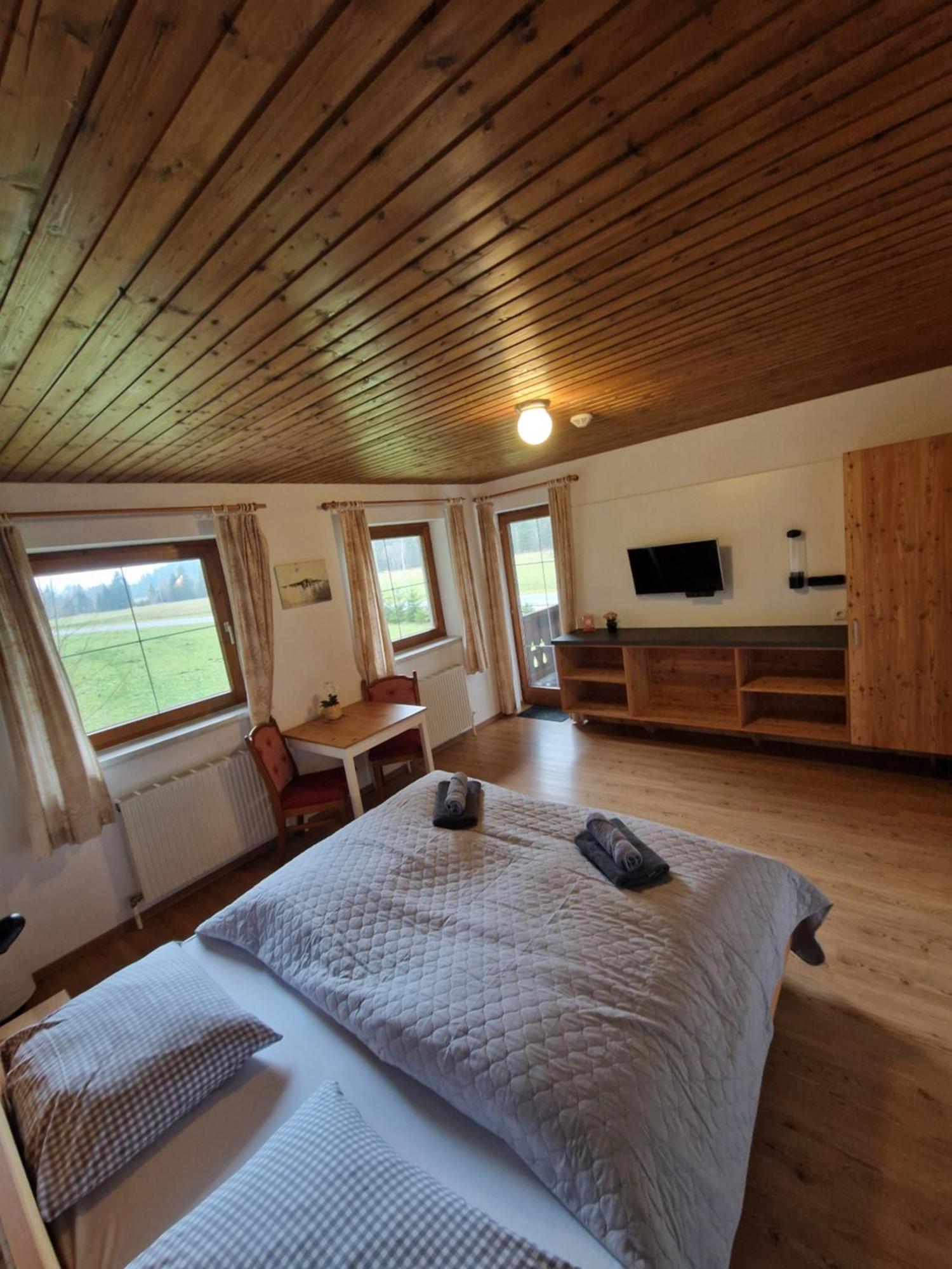 Garni Baerenwirt Bed & Breakfast Лойташ Екстериор снимка