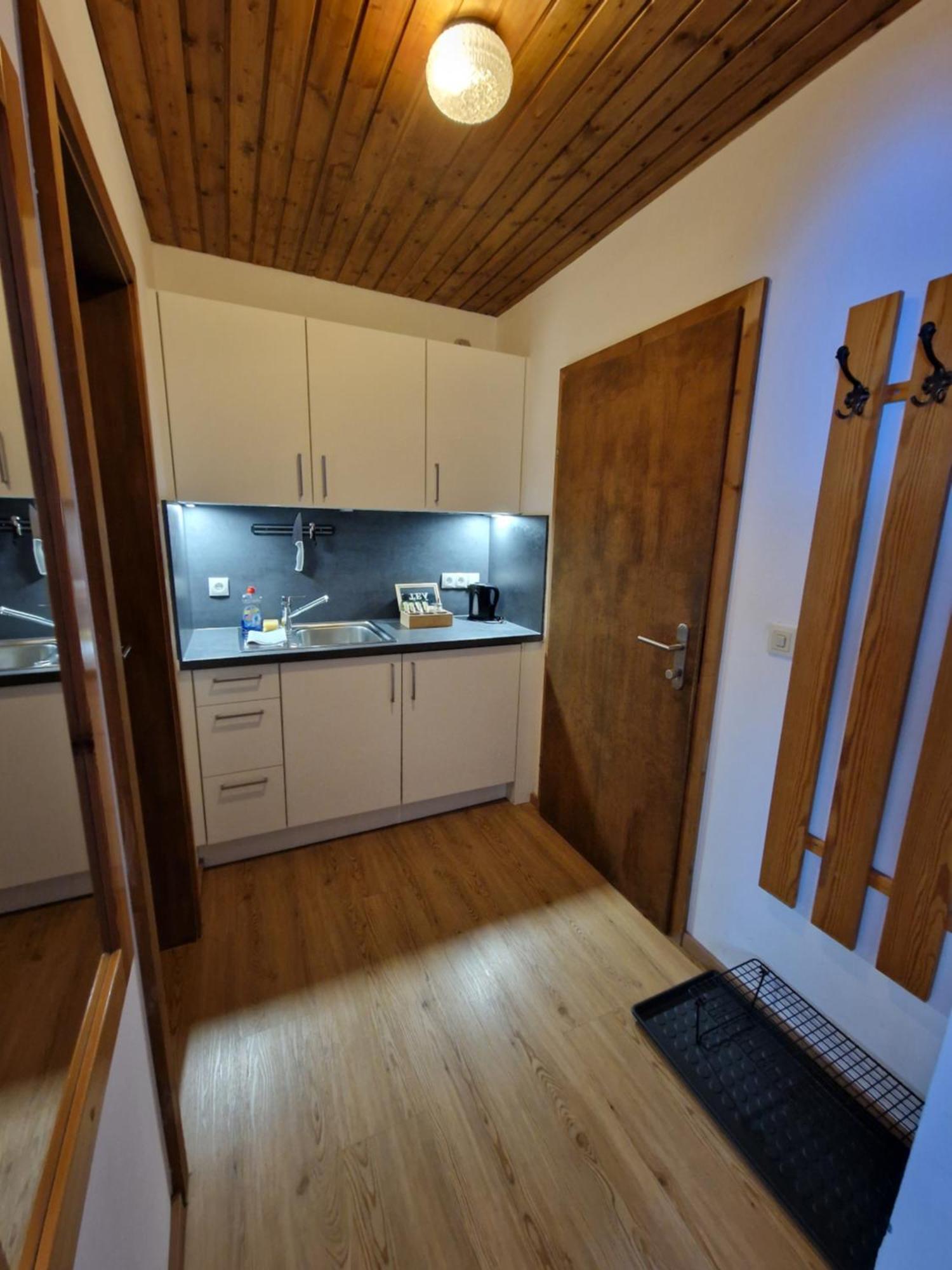 Garni Baerenwirt Bed & Breakfast Лойташ Екстериор снимка